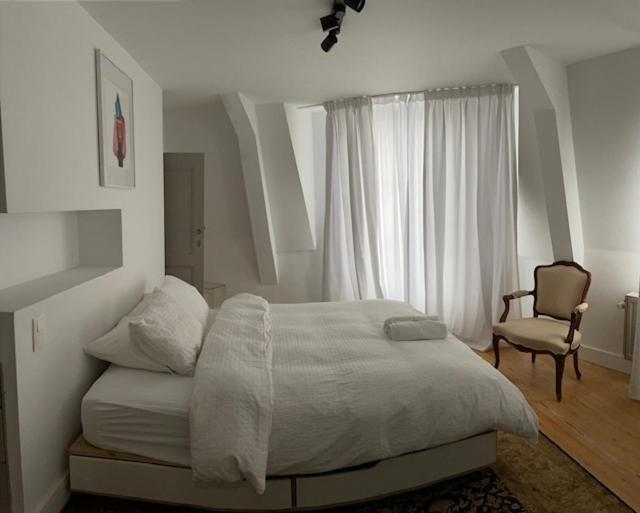 Duplex Dernier Etage Avec Terasse A Deux Pas De La Grand Place Брюссель Экстерьер фото